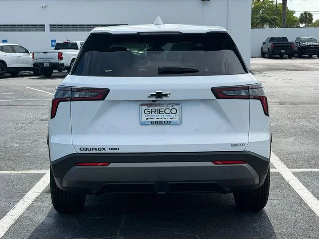 New 2026 Summit White Chevrolet LT image 4