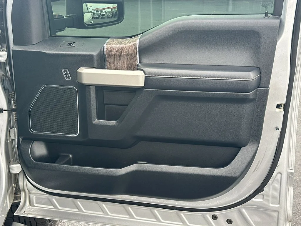 Used 2018 Silver Ford Lariat image 14