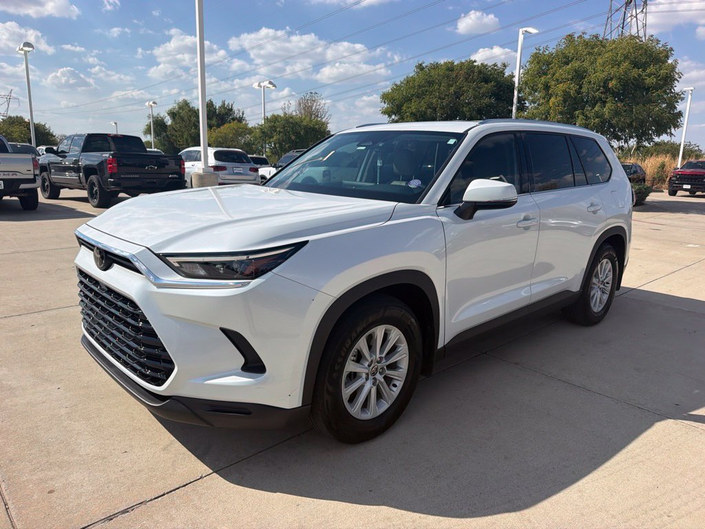 Used 2024 Beige Toyota XLE image 1