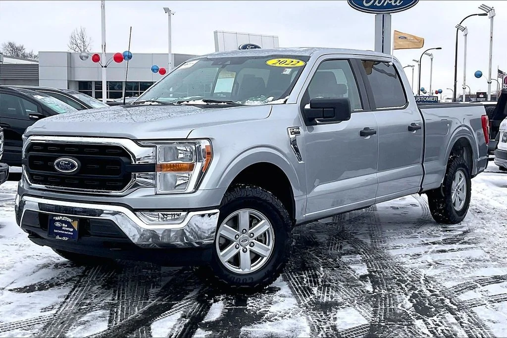 Used 2022 Silver Ford XLT image 10