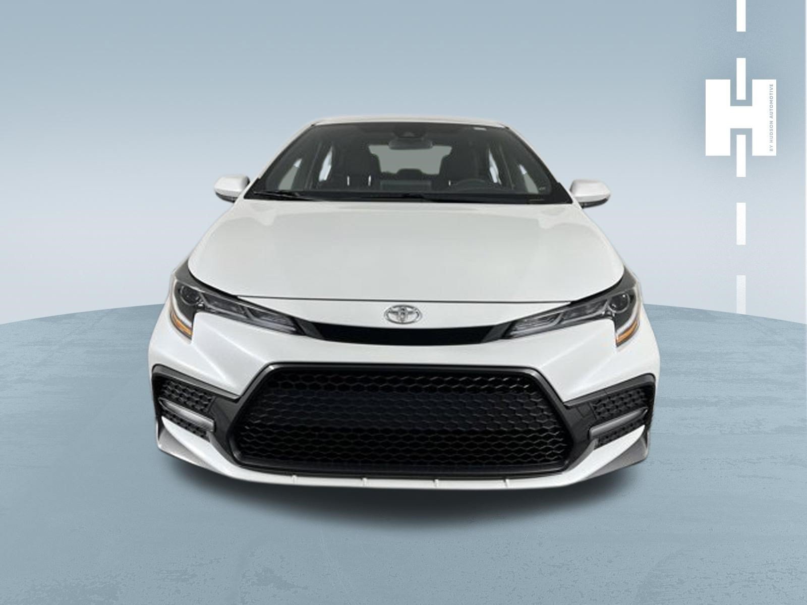 Certified Used 2022 Pearl Toyota SE image 2