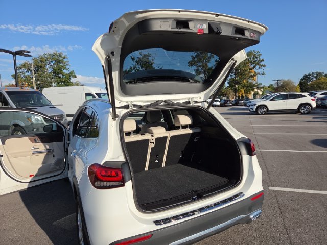 Used 2023 White Mercedes-Benz GLA 250 image 28
