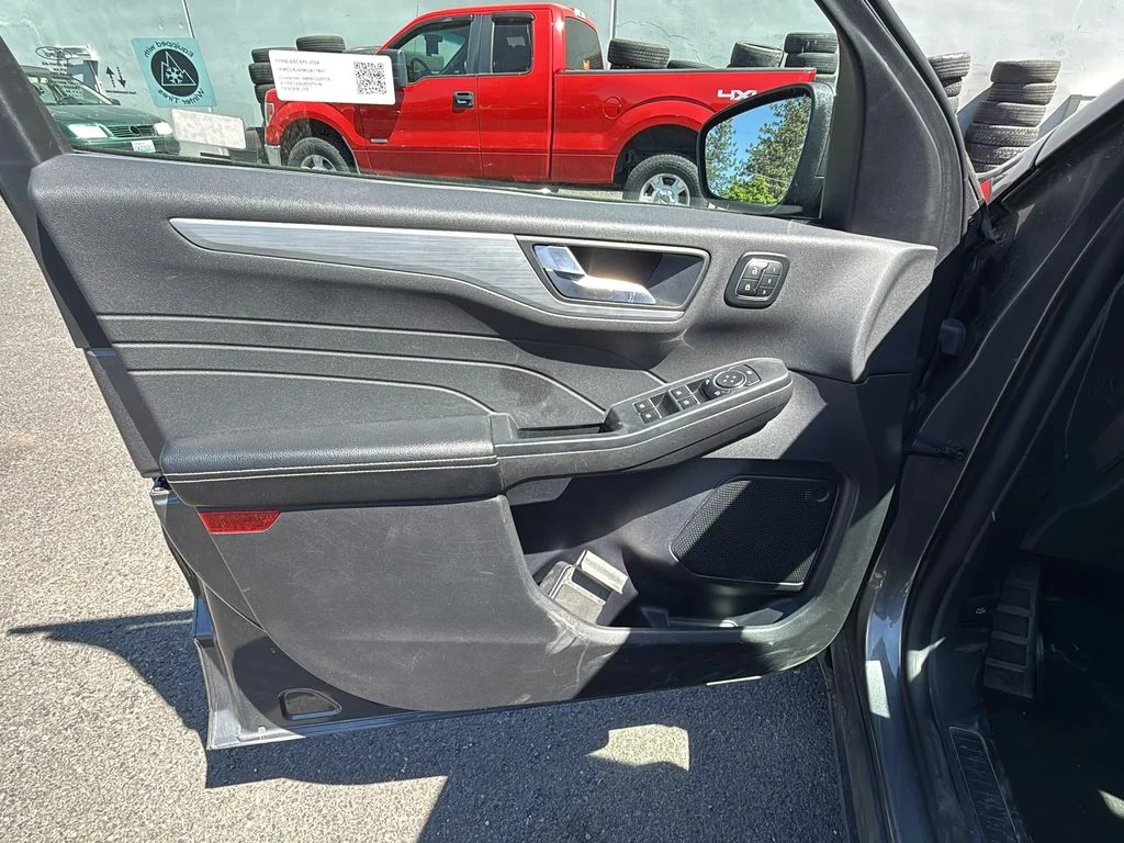 Used 2024 Carbonized Grey Metallic Ford Platinum image 9