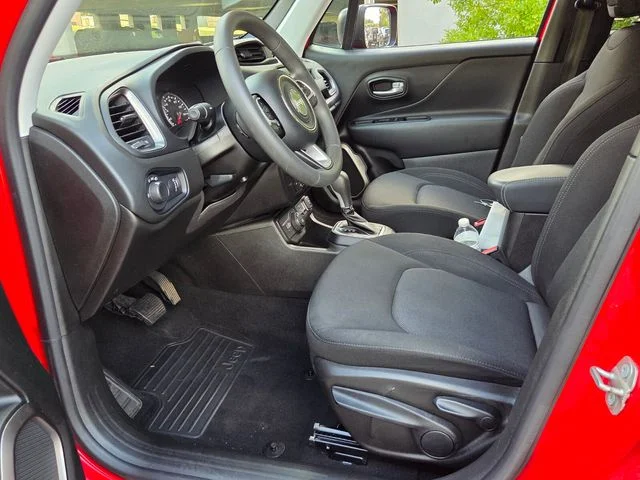 Used 2023 Red Jeep Latitude image 14