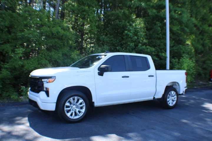 Used 2023 Summit White Chevrolet Custom image 4