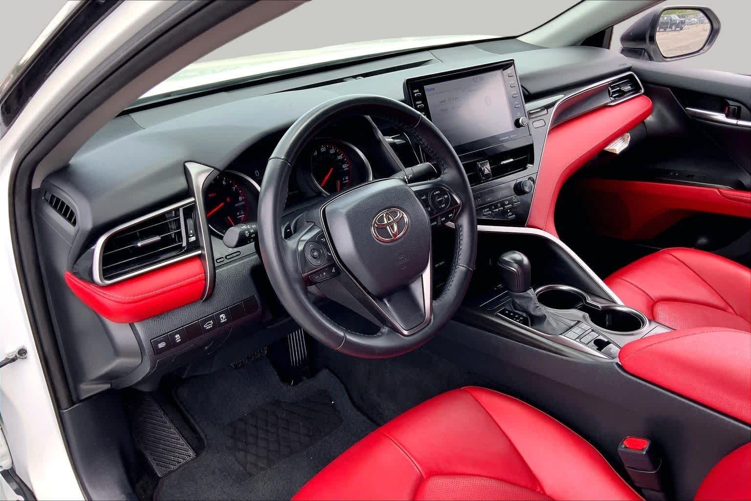 Used 2024 Wind Chill Pearl Toyota XSE image 17