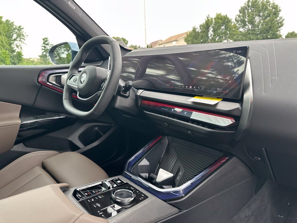 New 2026 Arctic Race Blue metallic BMW 30 xDrive image 27