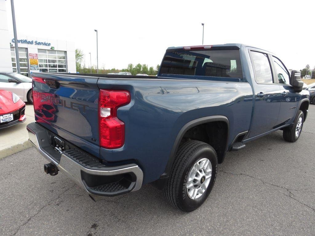 Used 2025 Lakeshore Blue Chevrolet LT image 6