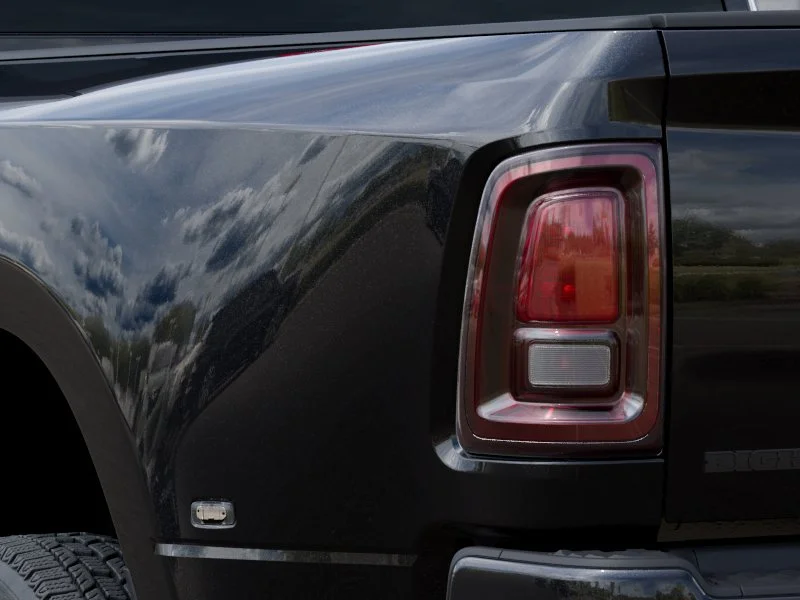 New 2026 Diamond Black Crystal Pearl-Coat Exterior Paint RAM BIG HORN image 5
