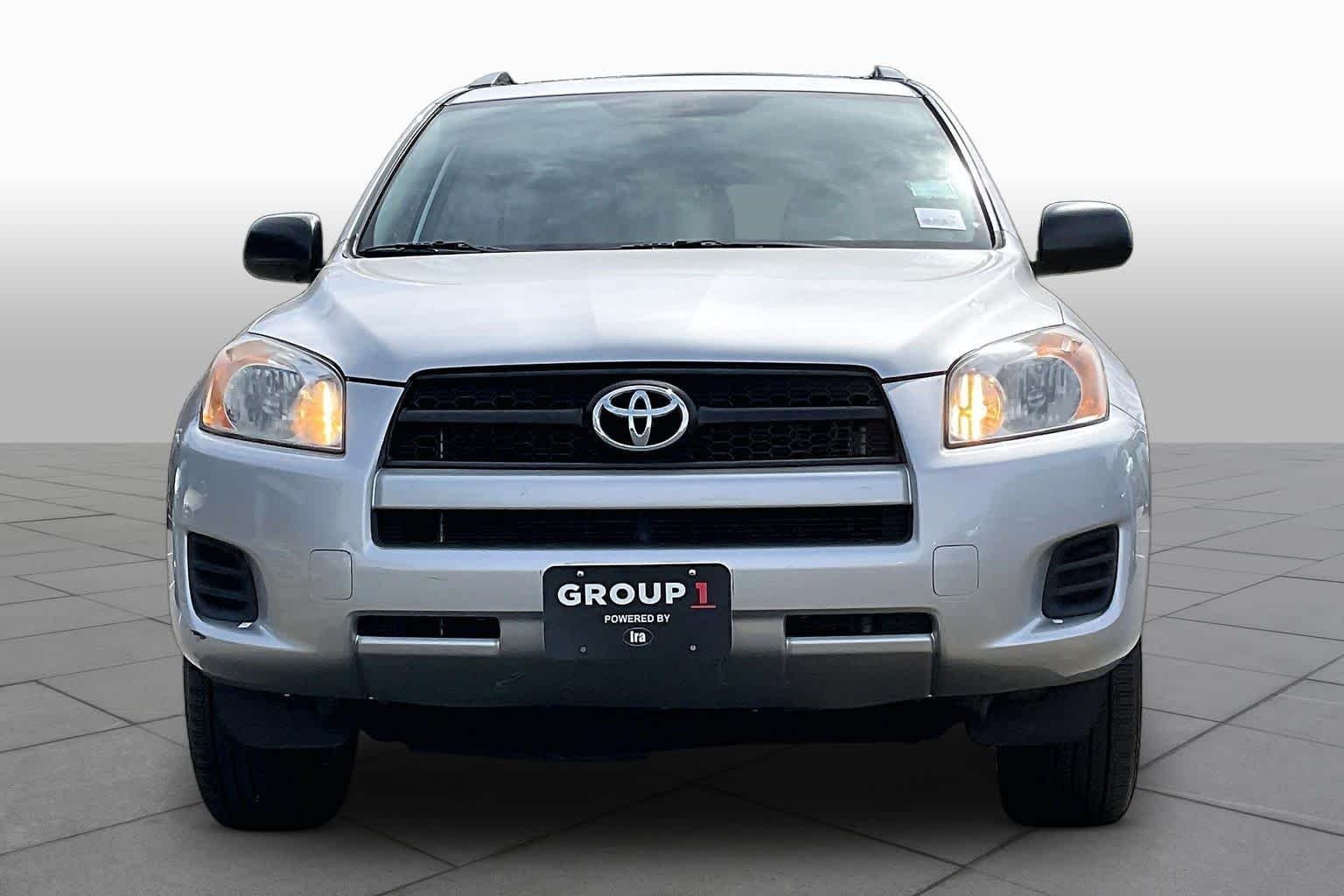 Used 2012 Classic Silver Metallic Toyota  image 4