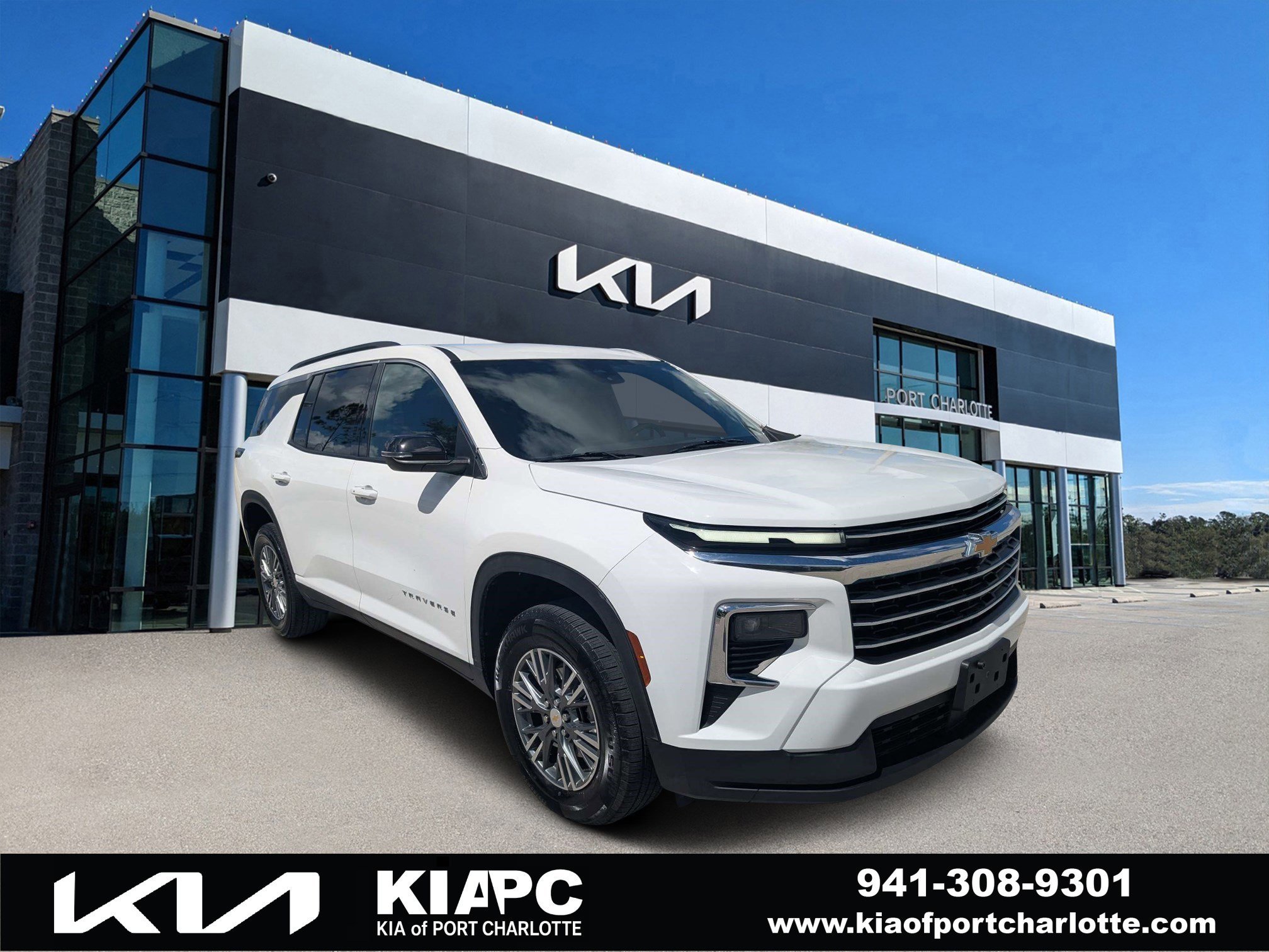2025 Chevrolet Traverse FWD LT's photo