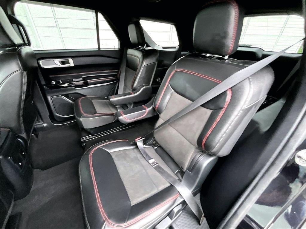 Used 2022 Black Ford ST-Line image 15
