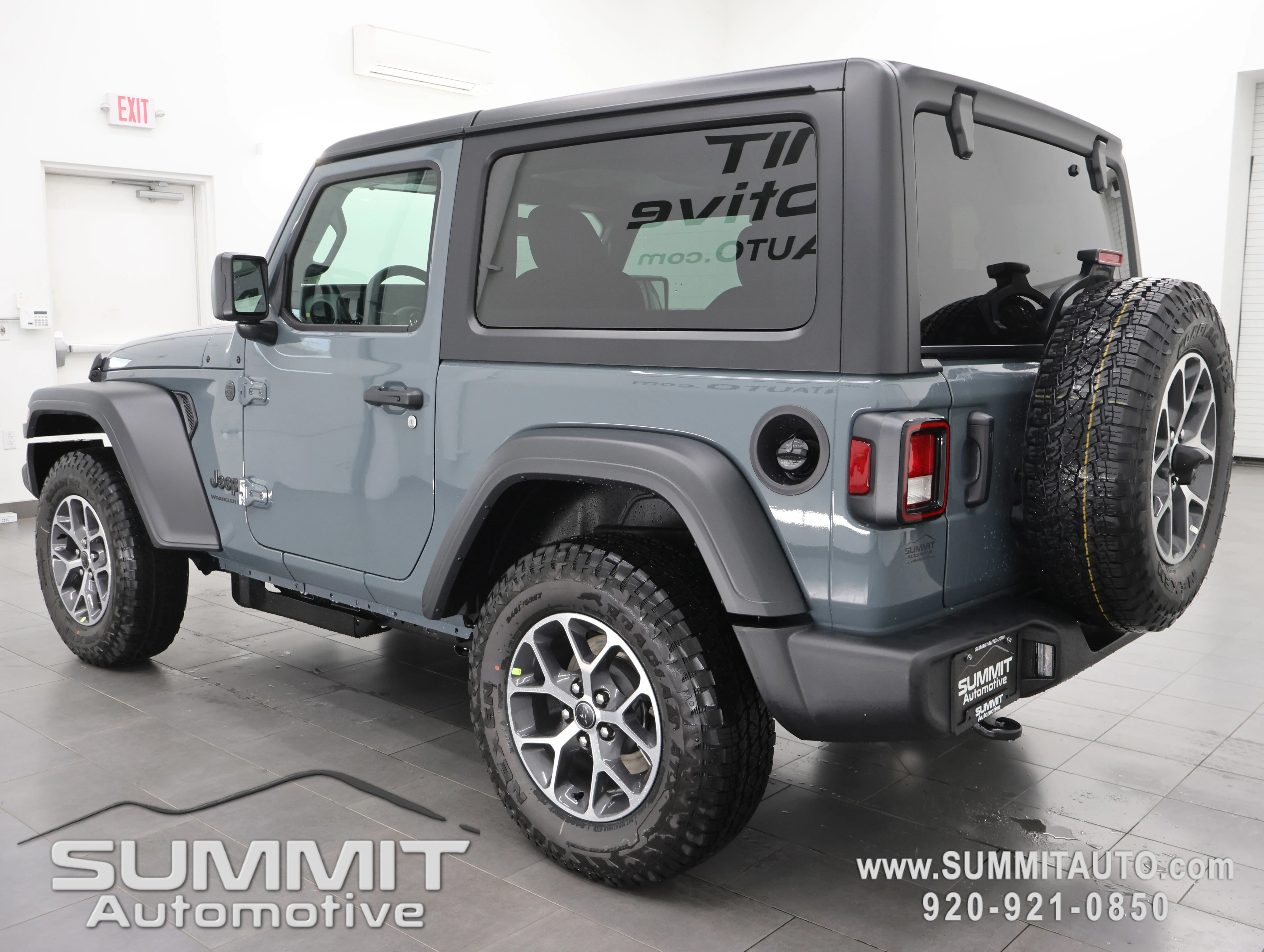 New 2026 Anvil Clear-Coat Exterior Paint Jeep Sport S image 5