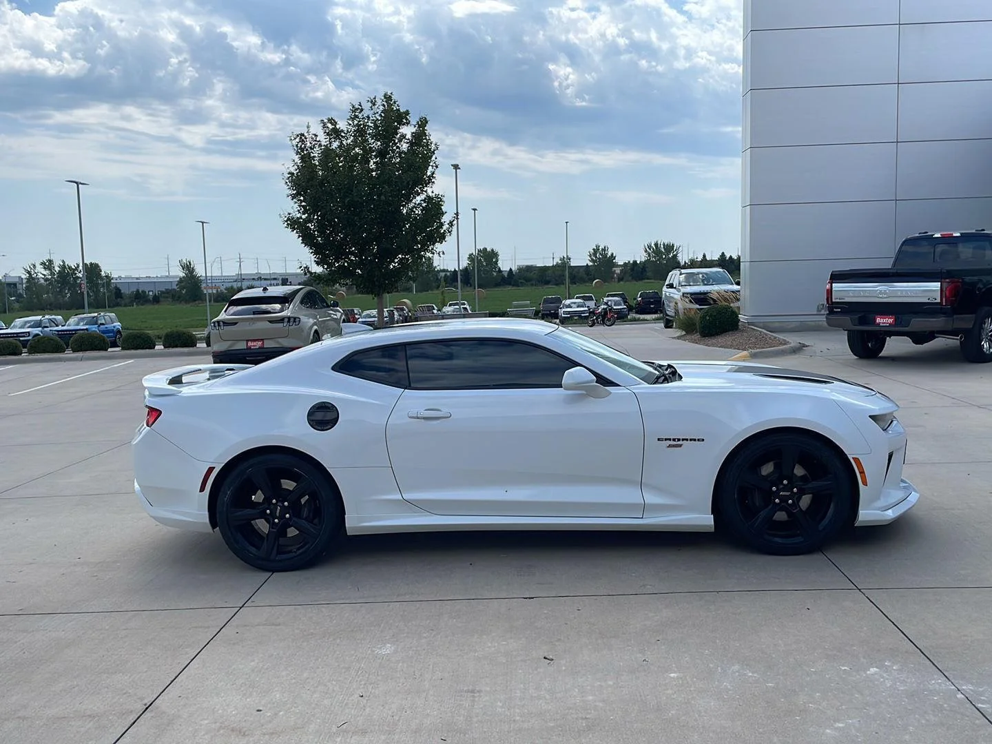 Used 2018 Summit White Chevrolet 2SS image 8
