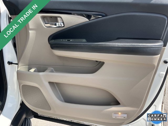 Used 2017 White Honda Touring image 23