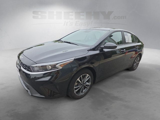 Used 2024 Black Kia LXS image 16