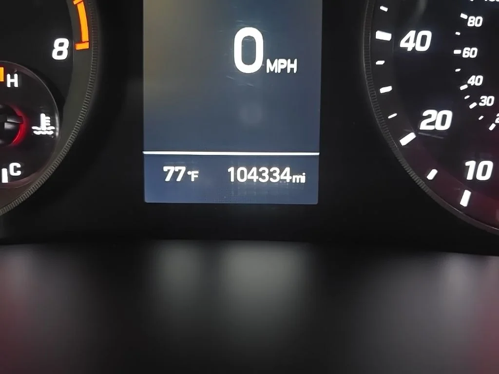 Used 2018 White Hyundai Sport+ image 25
