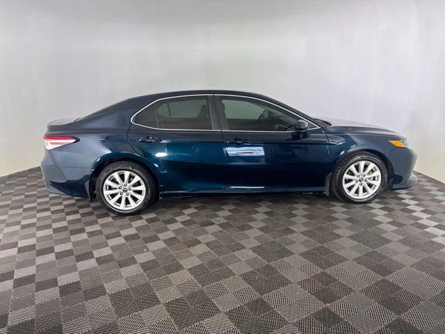 Used 2018 Blue Toyota LE image 4