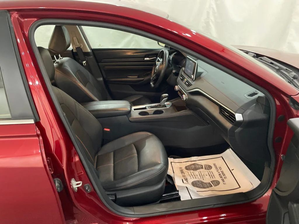 Used 2020 Scarlet Ember Tintcoat Nissan 2.5 SR image 23