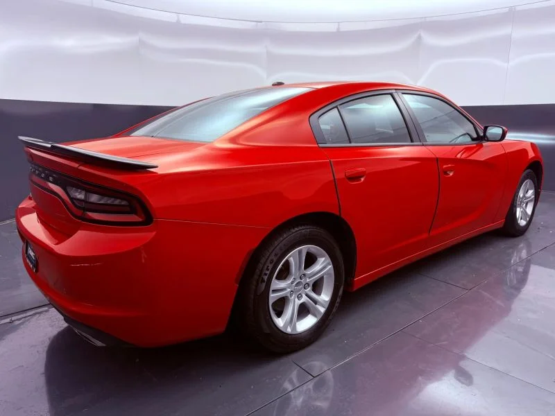 Used 2022  Dodge SXT Sedan 4D image 6