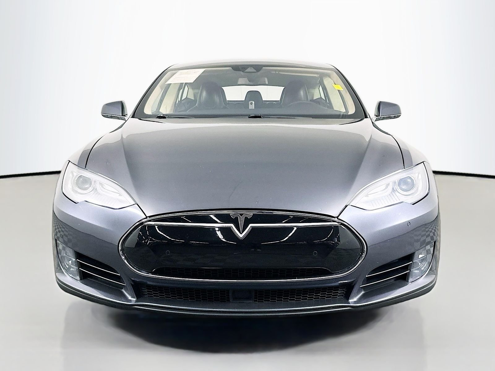 Used 2016 Black Tesla 75D image 2
