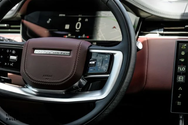 New 2026  Land Rover SE image 17