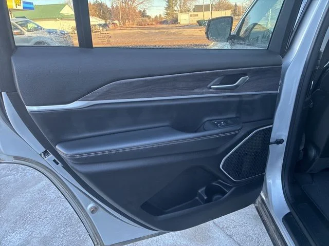 Used 2021 Silver Jeep Limited image 21