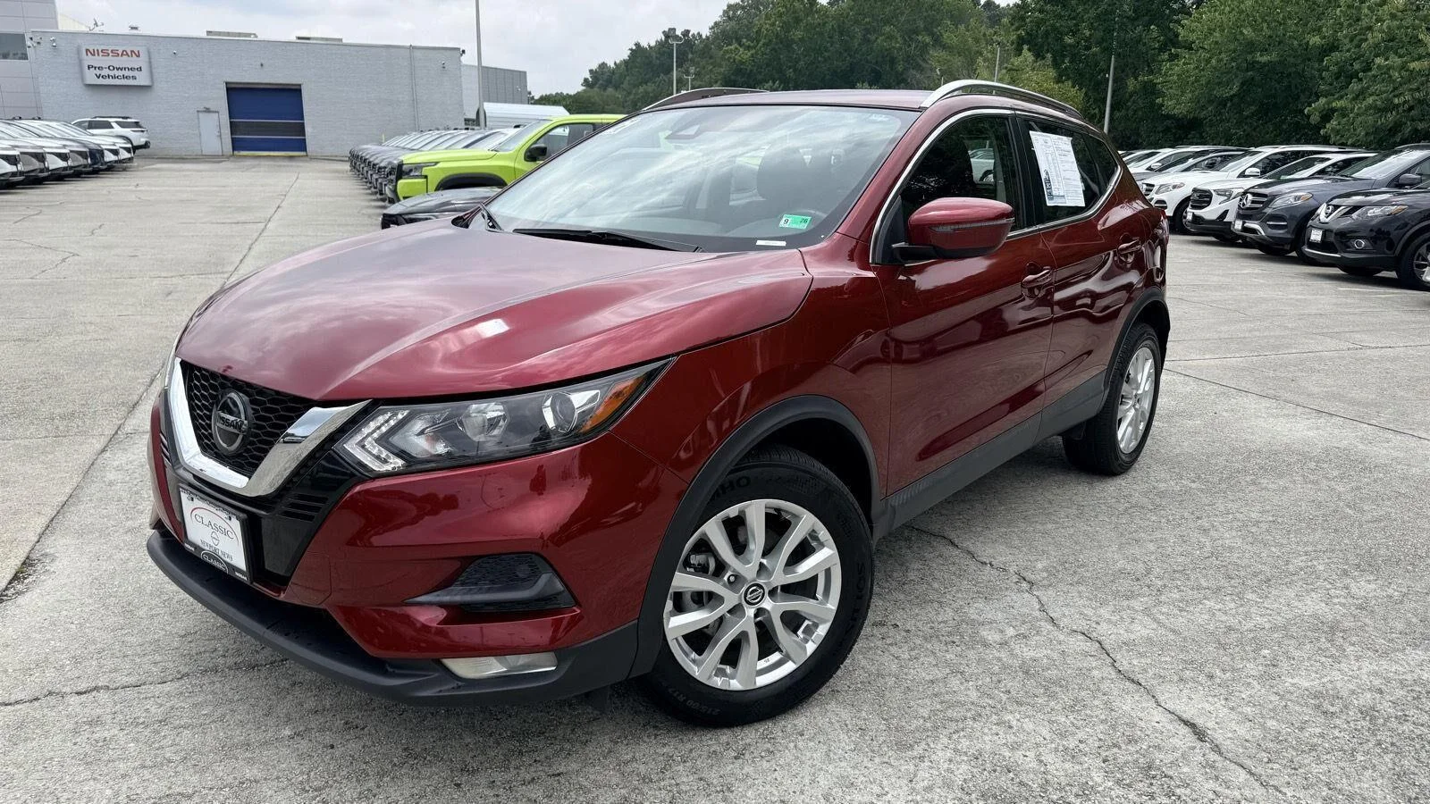 Used 2021 Scarlet Ember Tintcoat Nissan SV image 16
