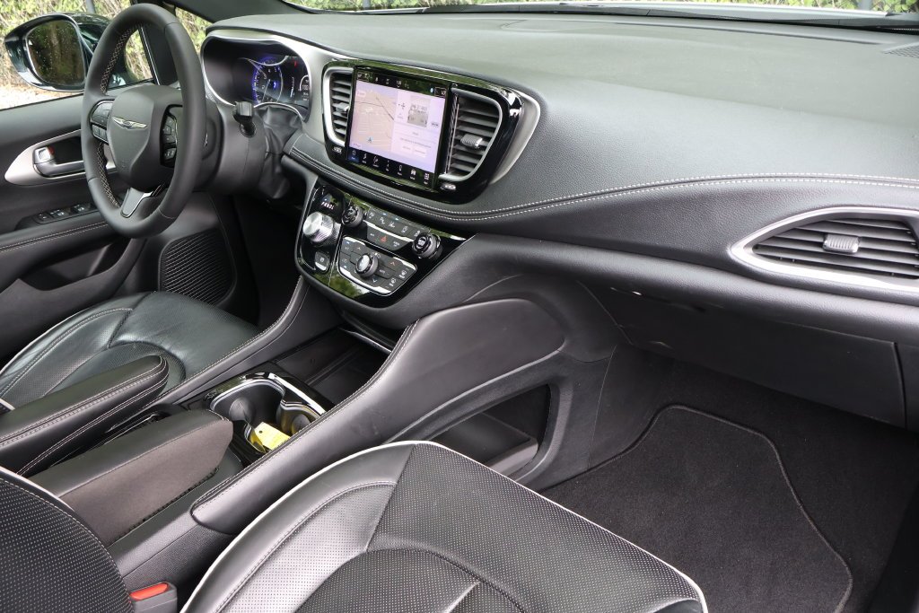 2024 Chrysler Pacifica Limited - Photo 42