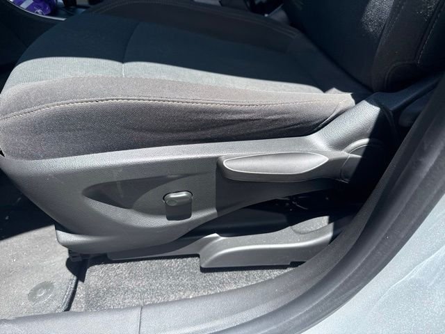 Used 2022 Silver Chevrolet LS image 15