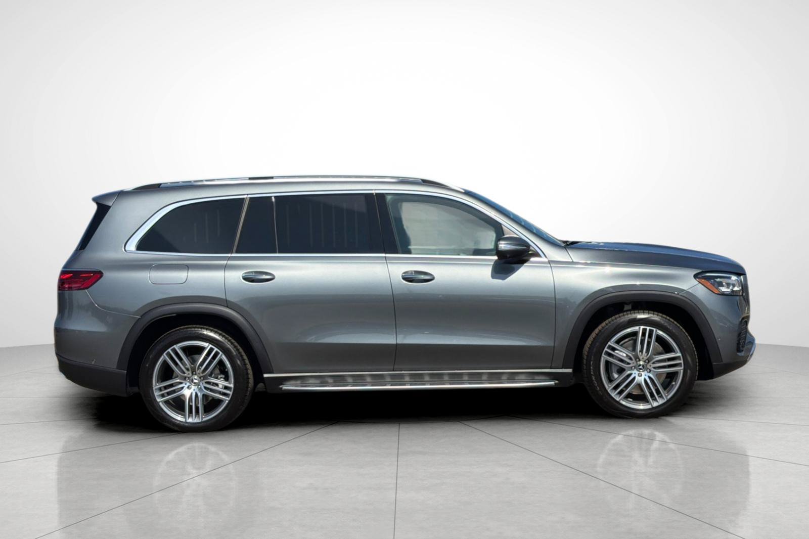 New 2026 Selenite Grey Metallic Mercedes-Benz GLS 450 image 34