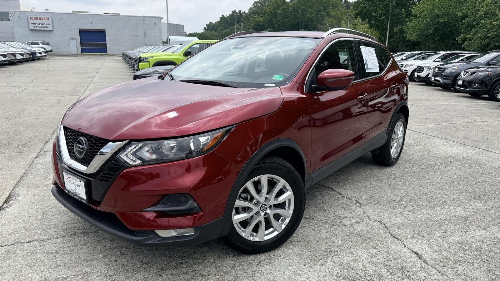 Used 2021 Scarlet Ember Tintcoat Nissan SV image 16
