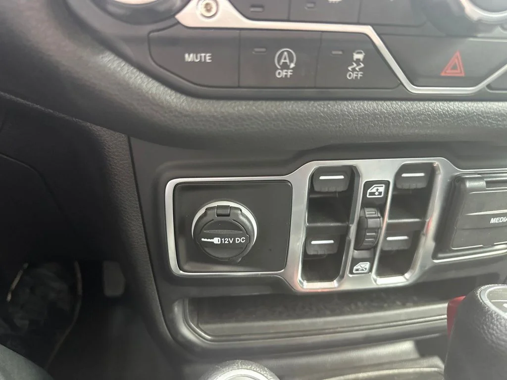 Used 2024 Gray Jeep Sport S image 18