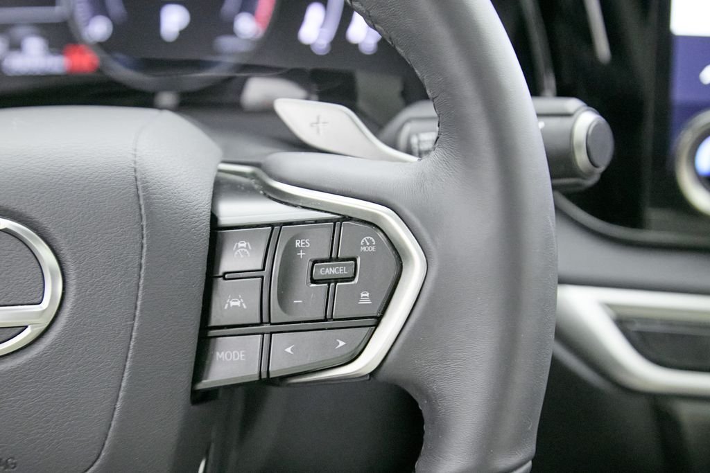 Used 2024 Mica Lexus 350 Premium image 39