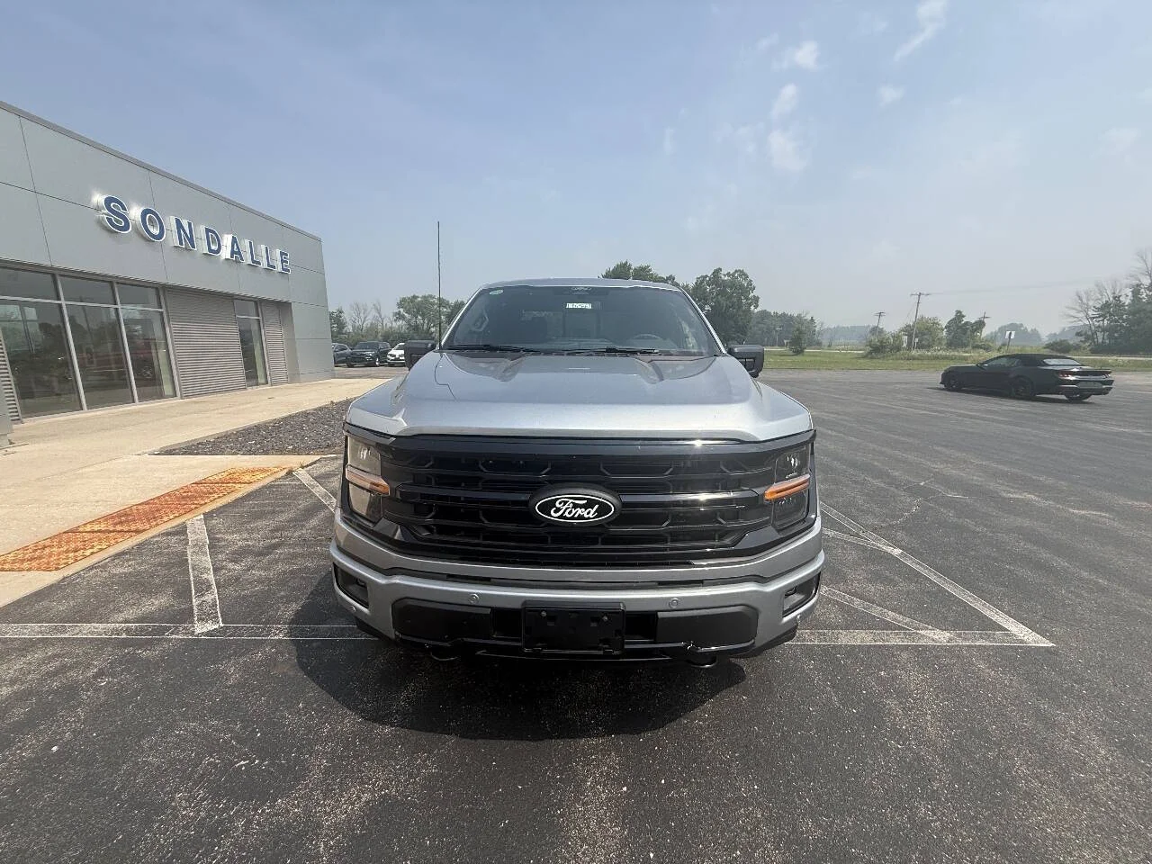 New 2026 Iconic Silver Metallic Ford XLT image 2