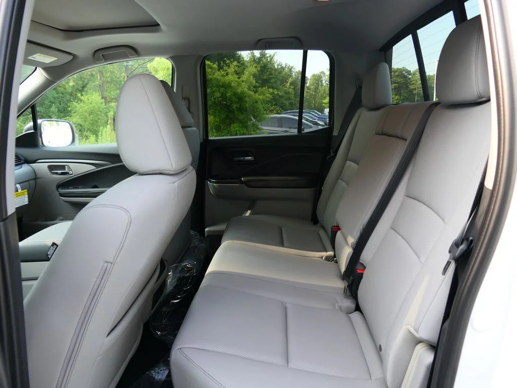New 2026 Platinum White Pearl Honda RTL image 32