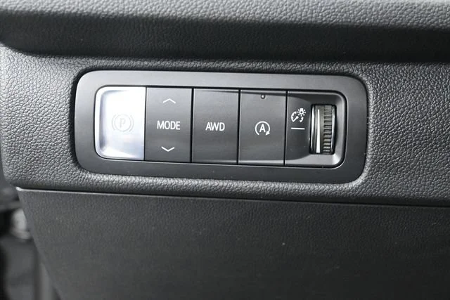 Used 2026 Mosaic Black Metallic Chevrolet Z71 image 14