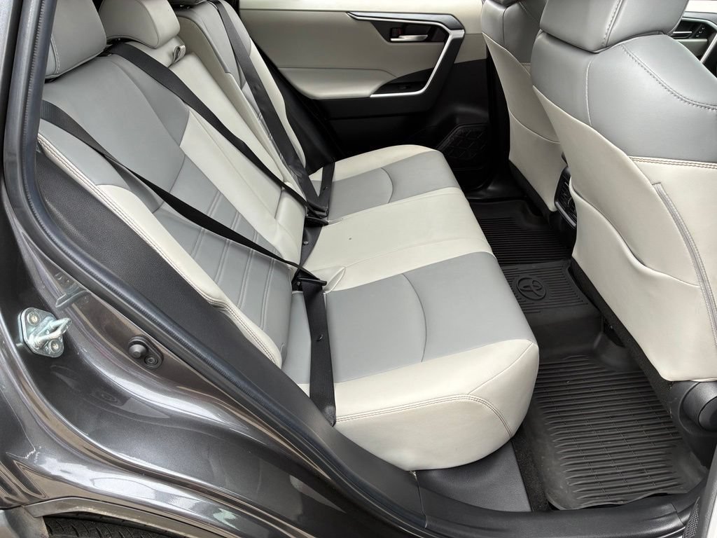 Used 2021 Gray Toyota XLE Premium image 18