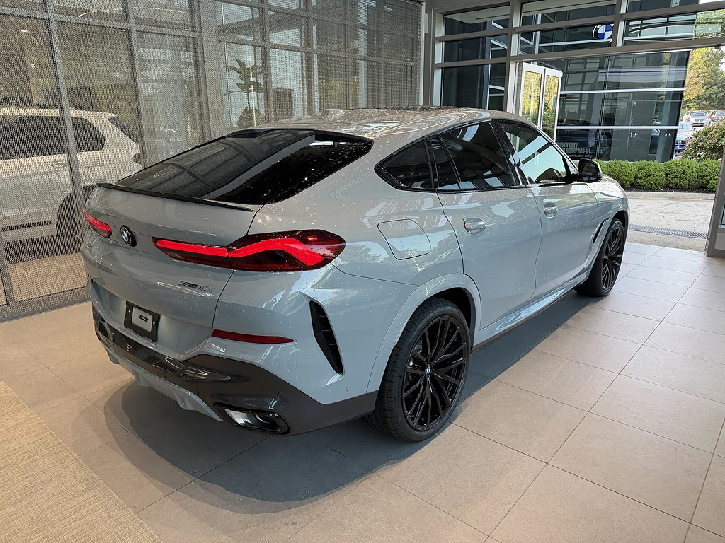 New 2027 Brooklyn Grey Metallic BMW xDrive40i image 6