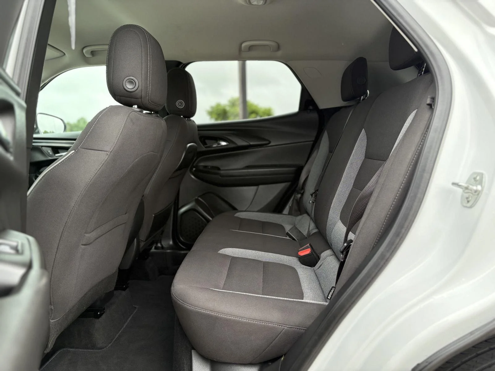 Used 2025 Summit White Chevrolet LT image 12