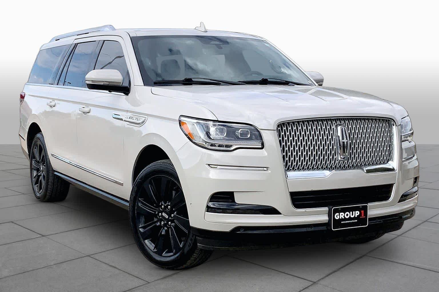 Pre-Owned 2024 Lincoln Navigator L Reserve