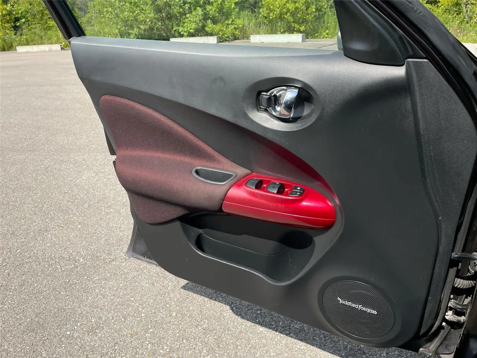 Used 2016 Bordeaux Black Nissan SV image 25
