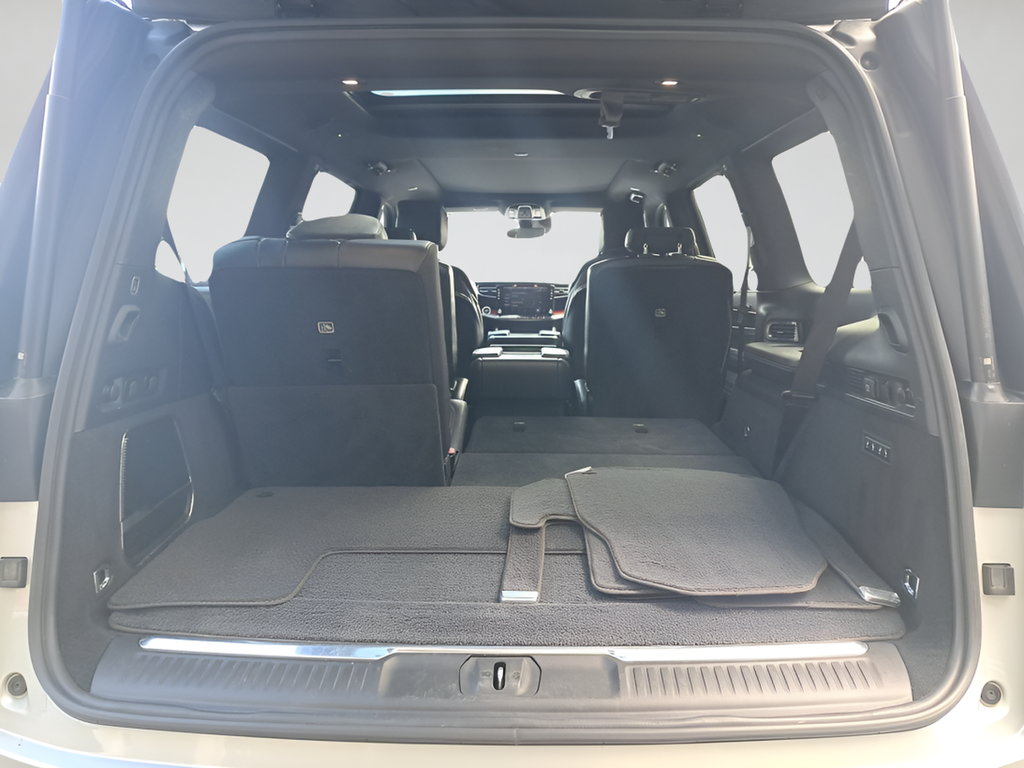 Used 2022 Silver Jeep Series I image 12