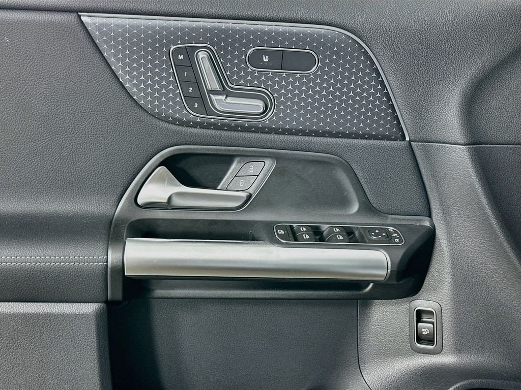 New 2026 Cirrus Silver Metallic Mercedes-Benz GLA 250 image 16