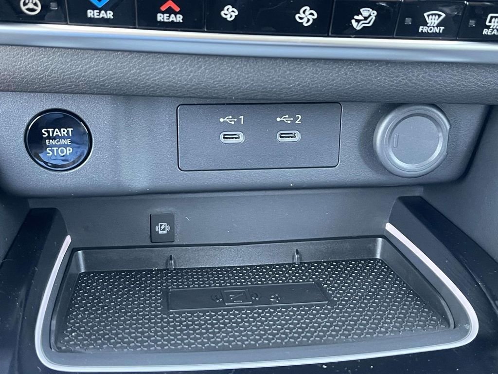 New 2026 Gray Nissan Platinum image 29