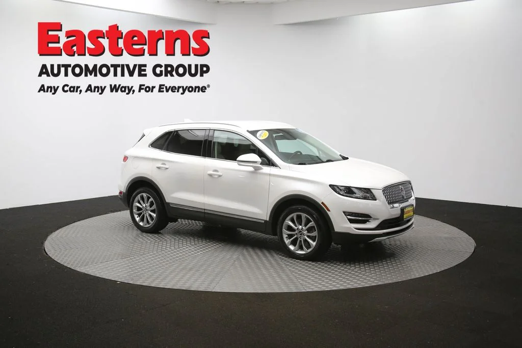 Used 2019 White Lincoln Select image 47