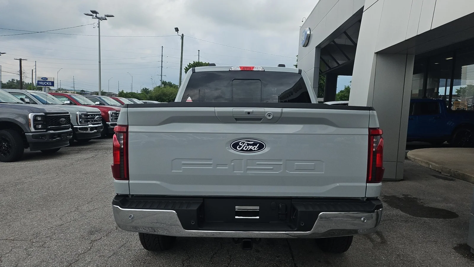 New 2026 Avalanche Ford XLT 4WD image 4