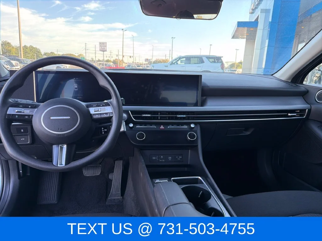 Used 2025 Silver Hyundai SEL image 13