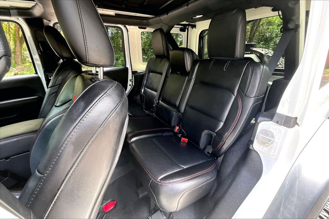 Used 2020 White Jeep Unlimited Rubicon image 19