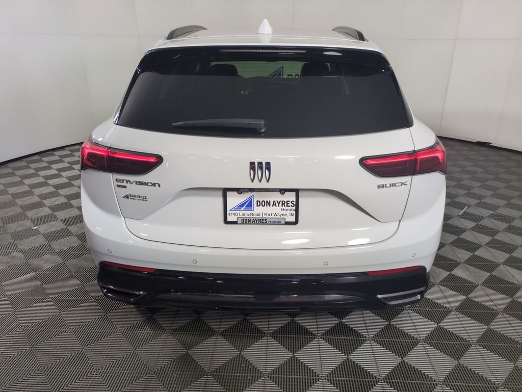 Used 2024 Summit White Buick Sport Touring image 4